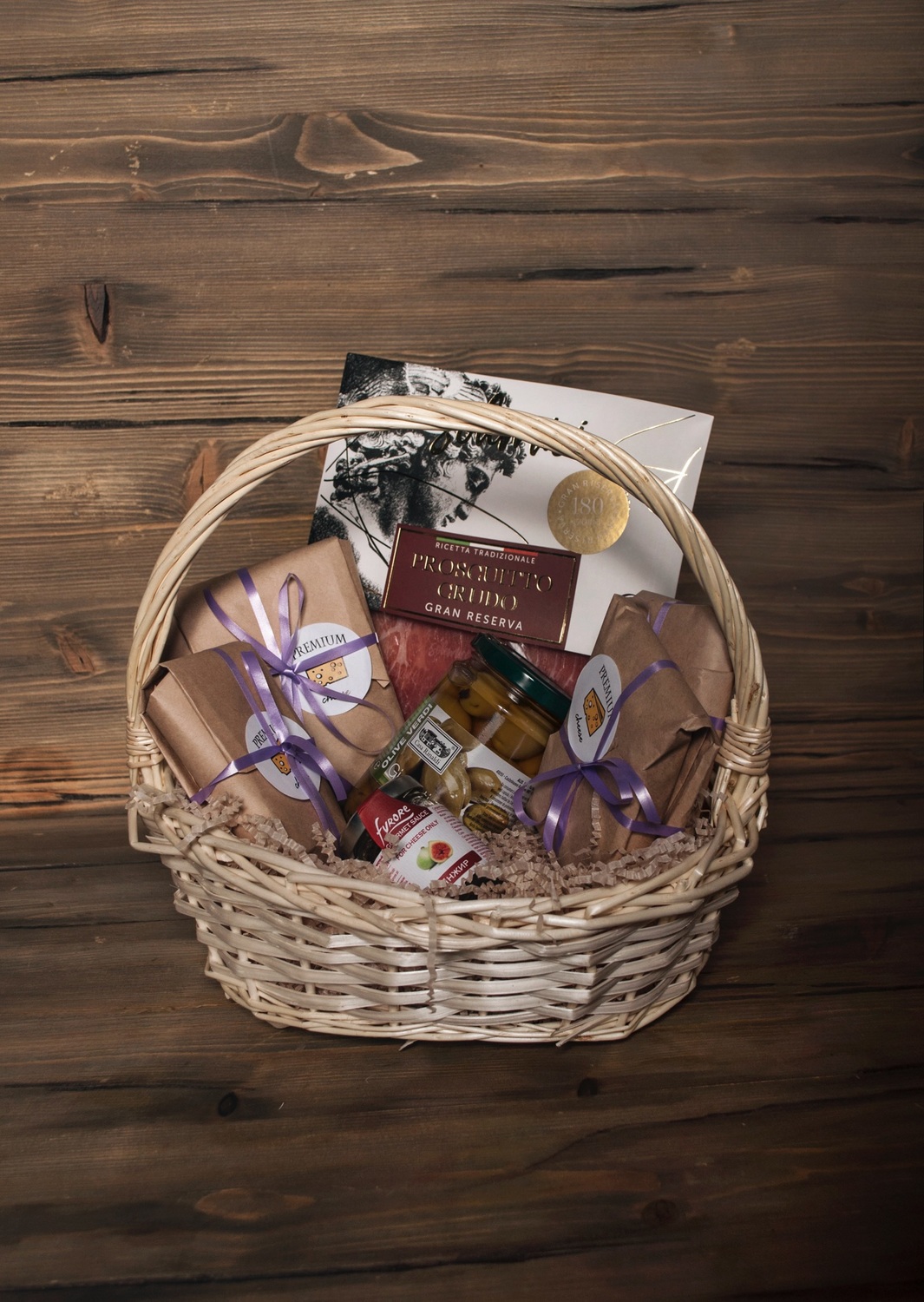 Европейская гастрономическая корзина (маленькая) Европейская гастрономическая корзина (маленькая)